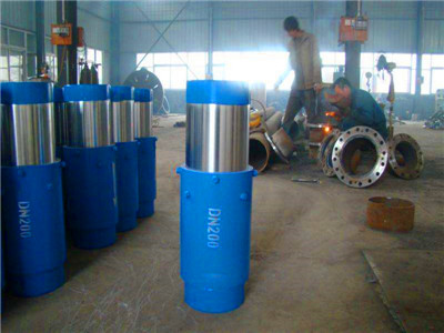 套筒補(bǔ)償器在安裝和使用的時(shí)候應(yīng)該注意的問題